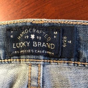 Luck brand distressed jeans size 28/6